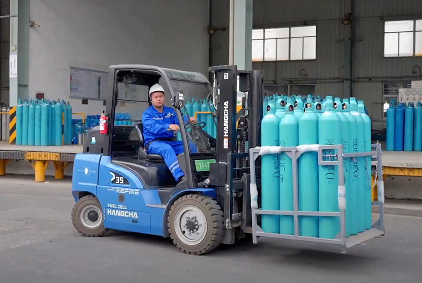 Hangcha Hydrogen Fuel Cell Forklift in Energy Industry-01.jpg